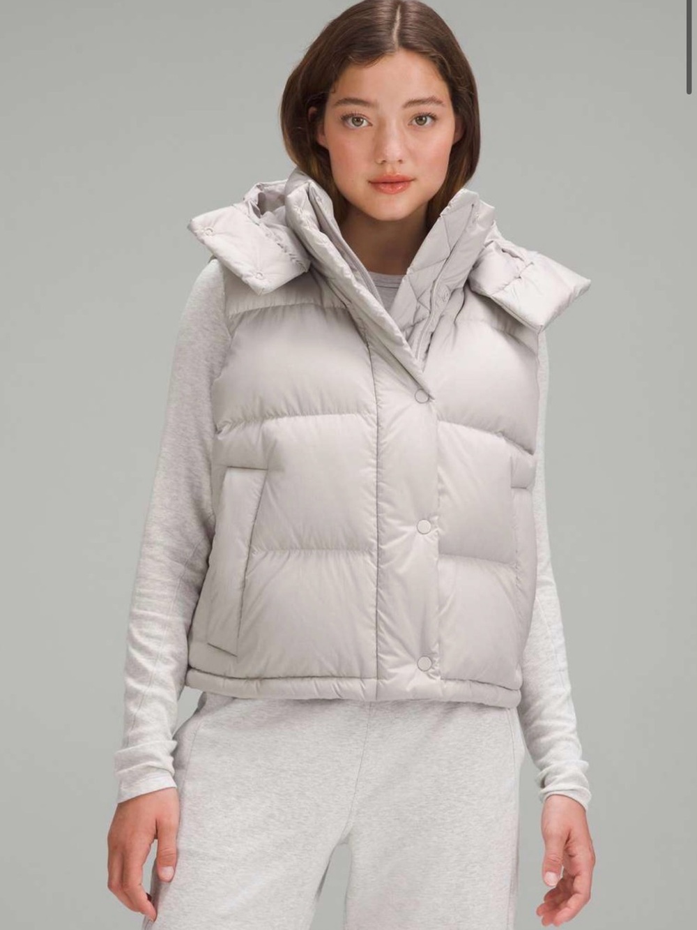 Wunder Puff 600-Down-Fill Cropped Vest with a hood - Women's